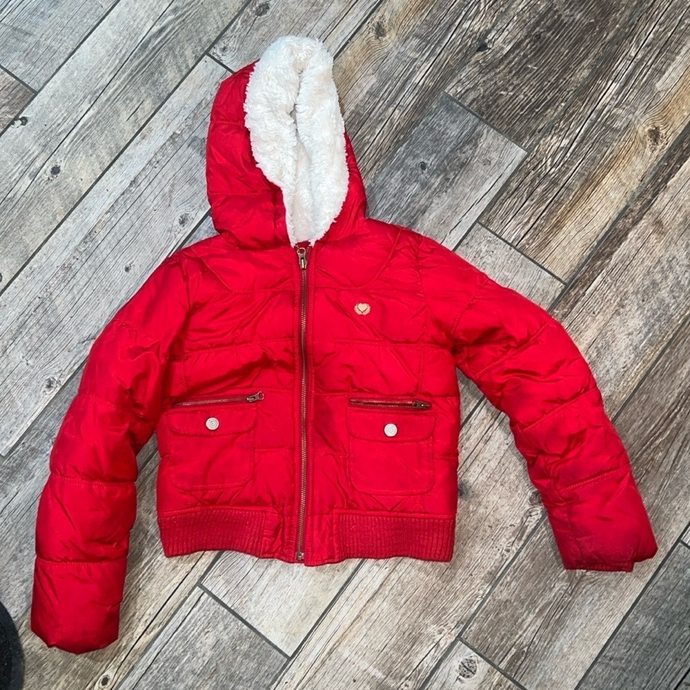 Red Puffy Coat​​​​
